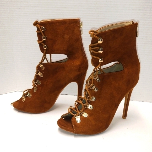 Banana-2 Shoes - Banana-2 women's peep toes lace up booties camel color Size: 9
